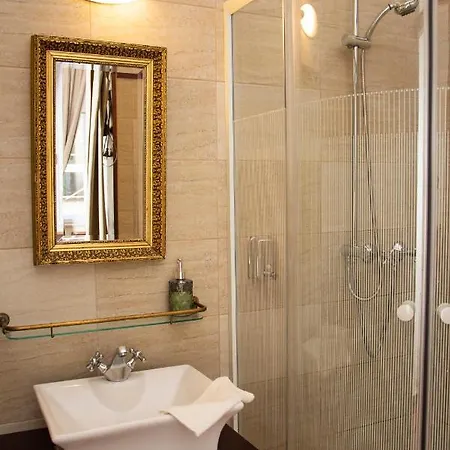 Evergreen Guest house