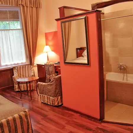 Evergreen Guest house 3*